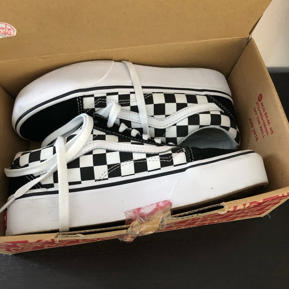 Old Skool platfor!!  VaNS